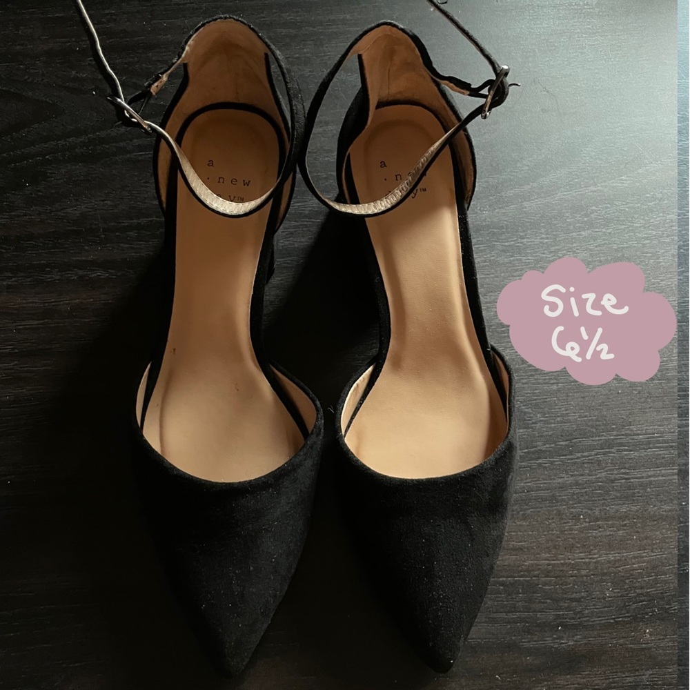 ⭐️ Black A New Day faux Suede Pointed Toe Heels ⭐️